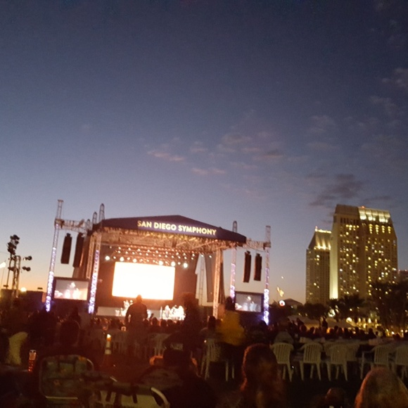 Meet your Posher, Deborah - Picture 3 of 3